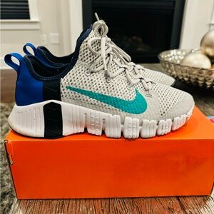 Men’s Size 10.5 Nike Free Metcon 3 in Grey Fog Obsidian